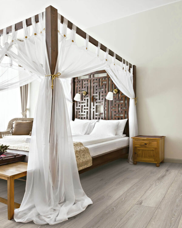Cortona Plus Friar Tuck Room Scene